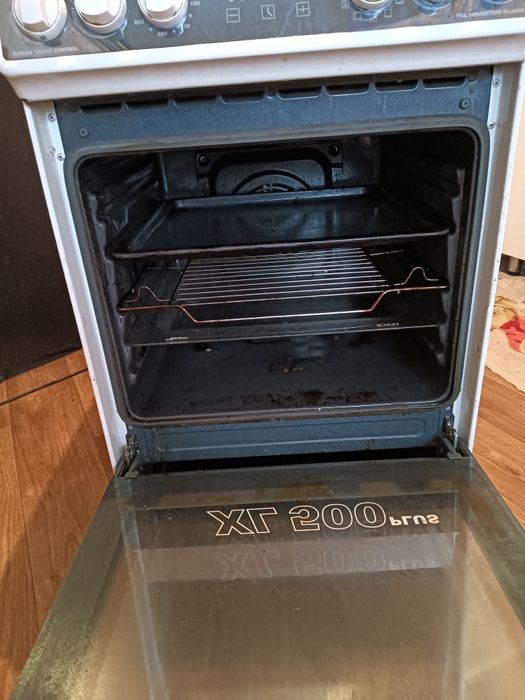 Продам газ плиту