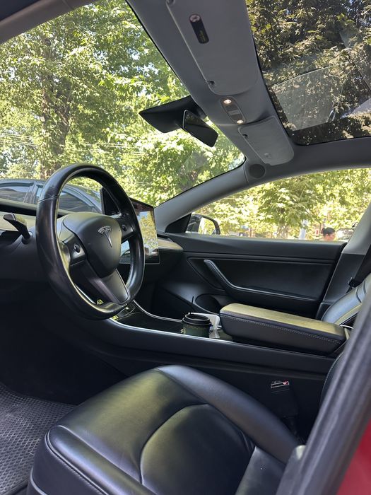 Tesla model 3 Long Range