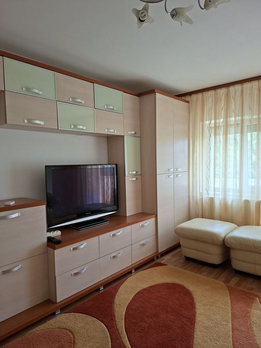 Chirie apartament 3 camere Dorbob