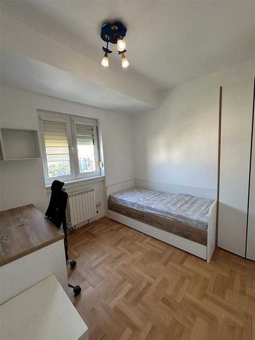 Дава се под наем Тристаен апартамент в Пловдив, Гагарин - 81 кв.м за 418.2 € - Снимка #9