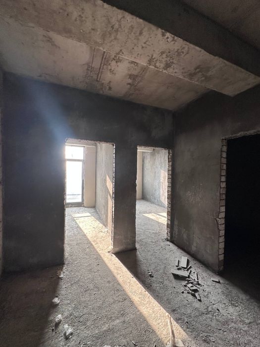 СРОЧНО! 
ПРОДАЁТСЯ 2/5/9 квартира в Новостройке 
Юнусабад 15 квартал