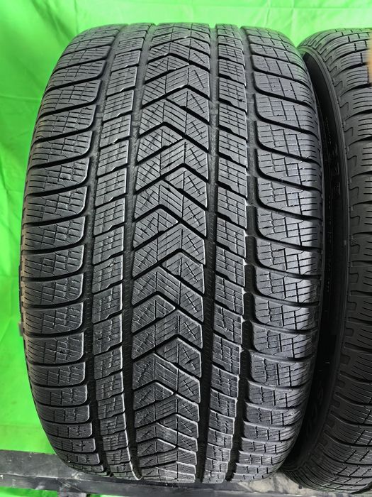 305/35R21 Pirelli 6,1mm 2020 stare foarte buna