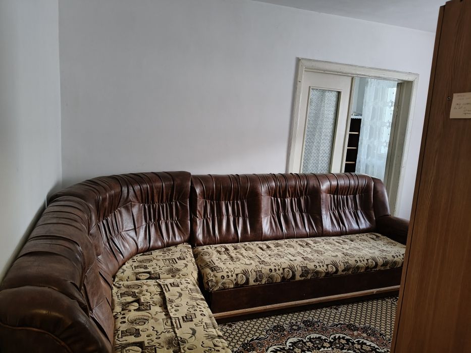 Închiriez apartament