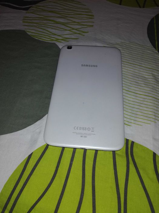 Таблет SAMSUNG. Продава се за  части