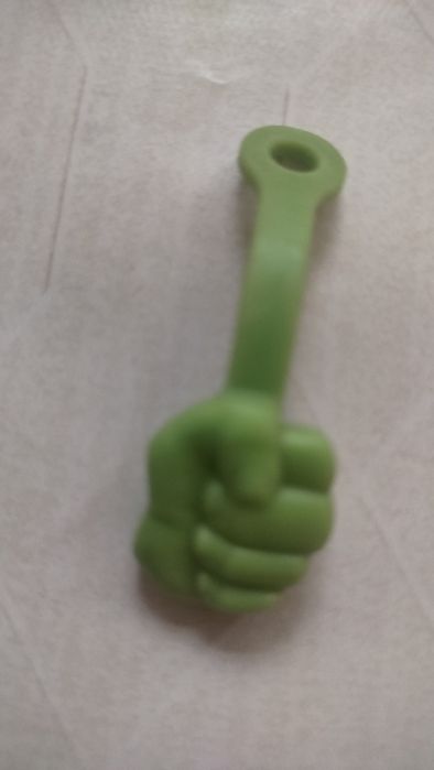 Продам marvel magnum клипсы.