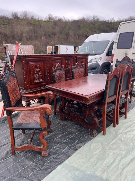 Se vinde acest set masa cu scaune