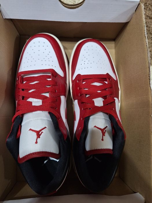 Adidasi Air Jordan 1 Low