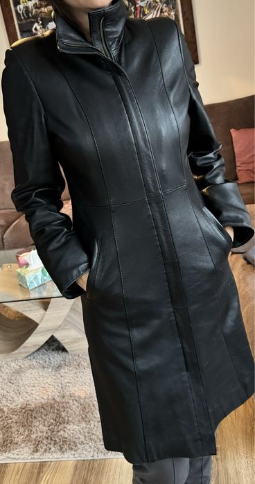 Дамско кожено манто