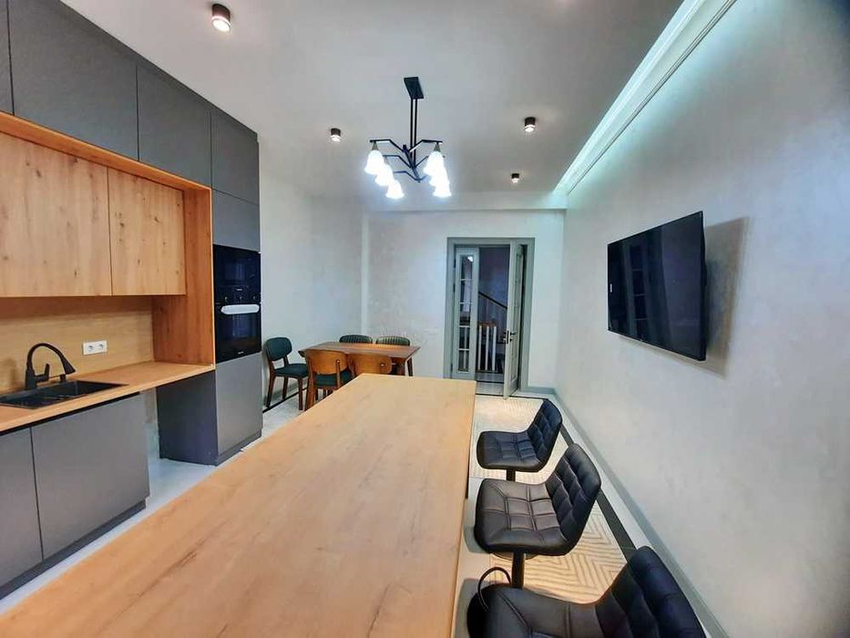 Евродом 2,5 сотки на метро Буюк Ипак Йули