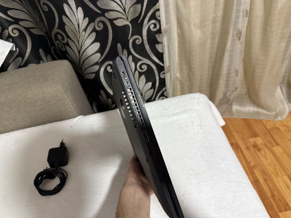 Vand Laptop Asus
