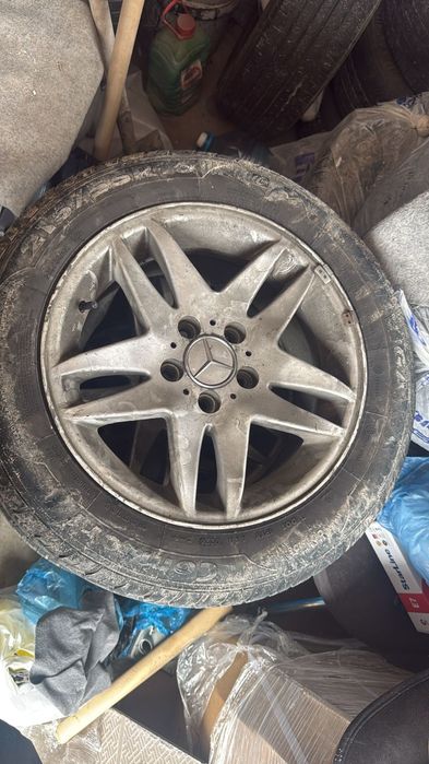 Шины  и диски для машины мерседес