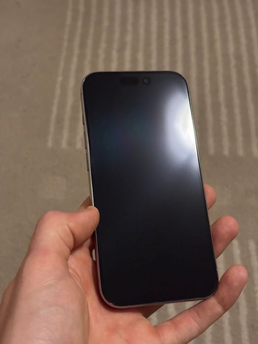 iPhone 15 Pro impecabil pentru piese.