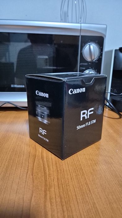 Canon EOS R8(baterie extra inclusă) + RF 50mm f1.8 sigilate