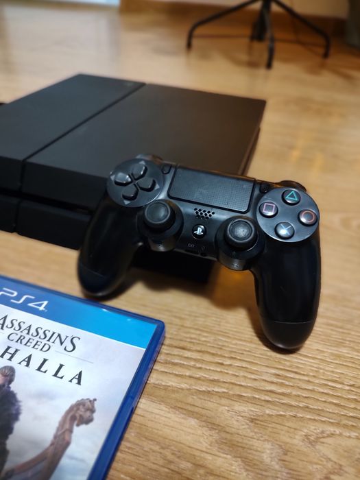 Consola PS4 PlayStation 4, perfect funcțional! 2 Manete + Jocuri Bonus