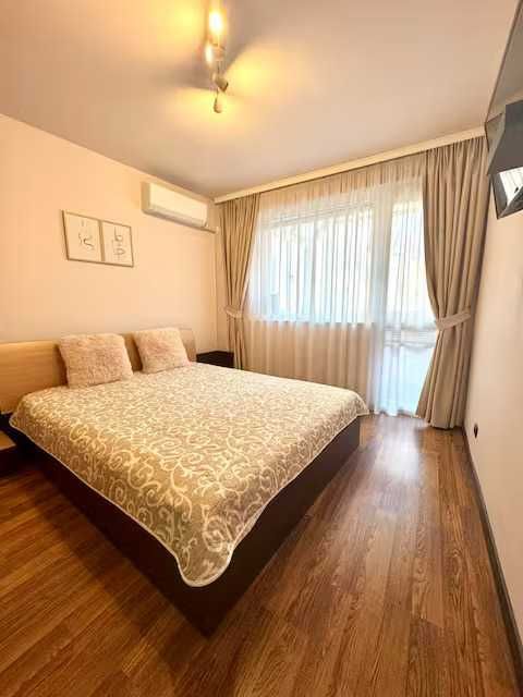 2BR Haven - Steps from the Mall 130€