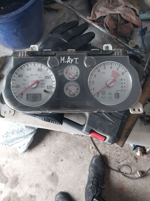 Продам щиток приборов на Мицубиси Отлендер