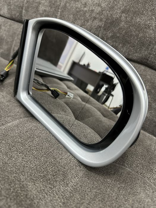 Зеркало правое Mercedes W211