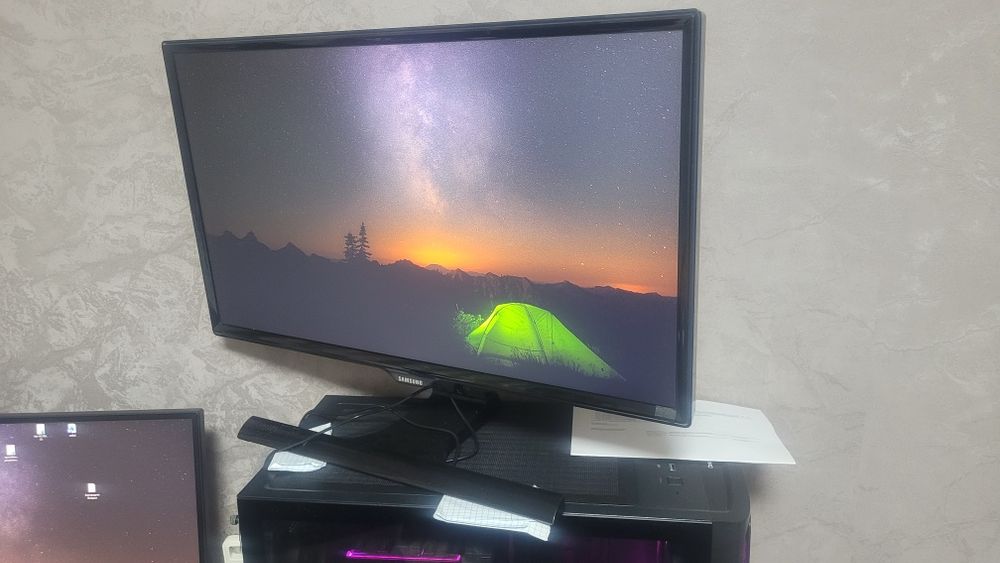 Монитор Samsung S24E390HL LED