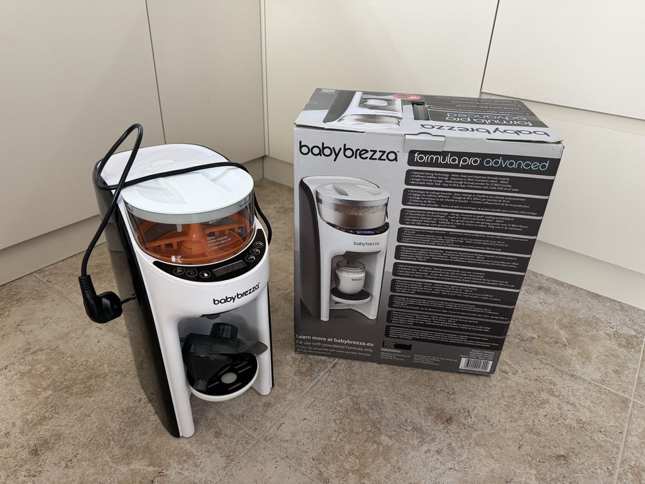 Машина за правене на адаптирано мляко Baby Brezza  Formula Pro Advance