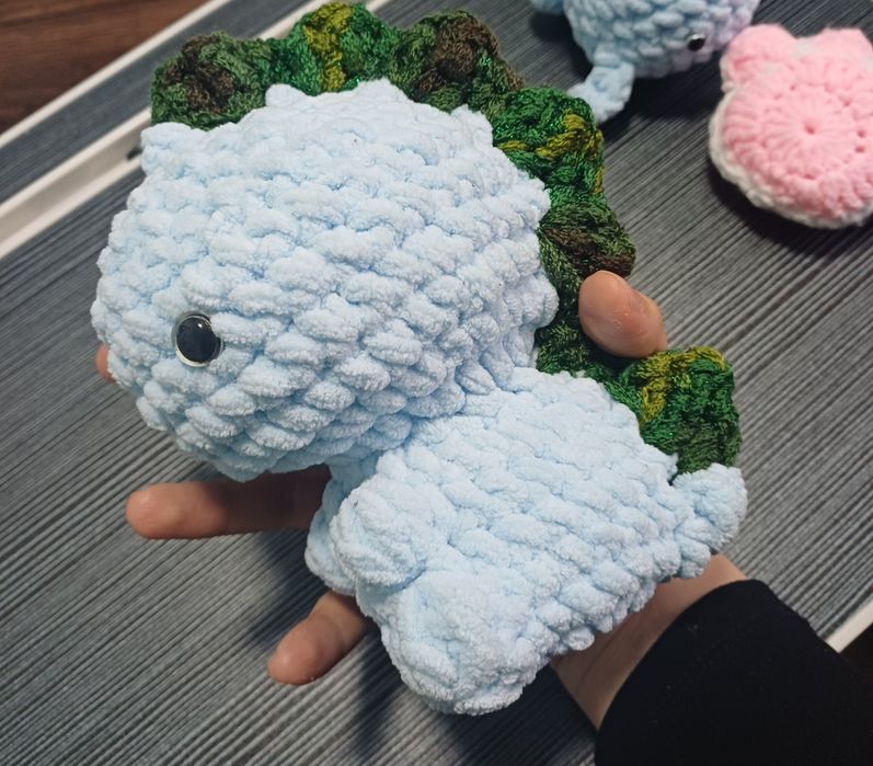 Продам вязанную игрушку