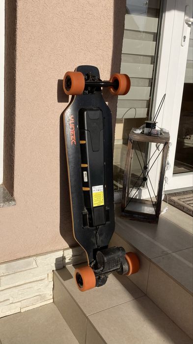Yuneec E-go skateboard electric