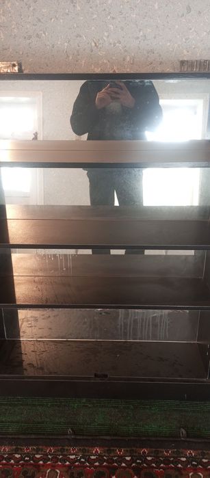 Shkaf polkali oynali sotiladi