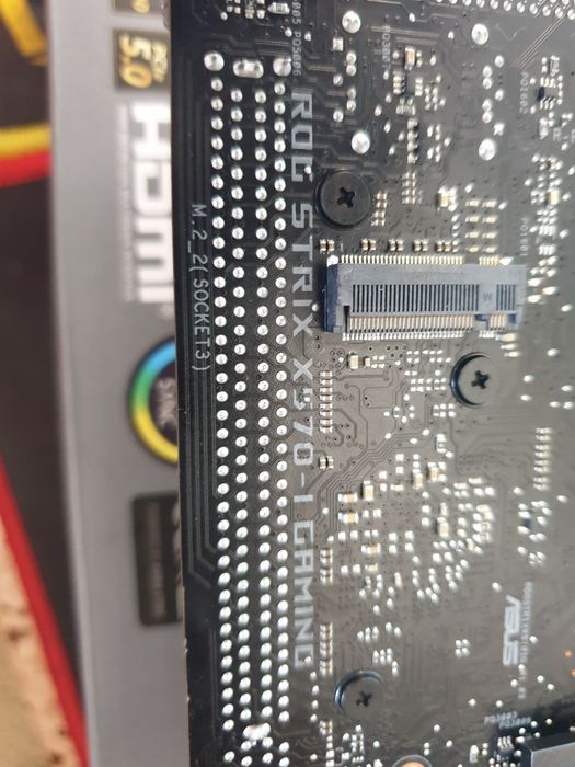 Asus rog  Strix X570-I Gaming