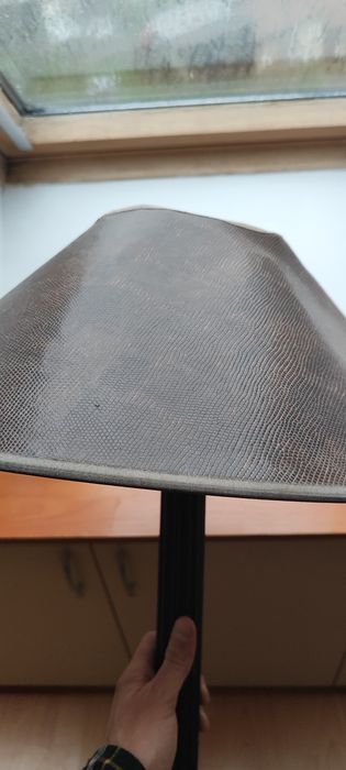 Ретро лампа с подставка от камък