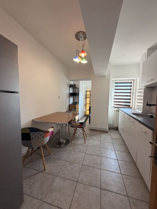 Apartament 2 camere decomandat Centru Hala Centrala Casa de pensii