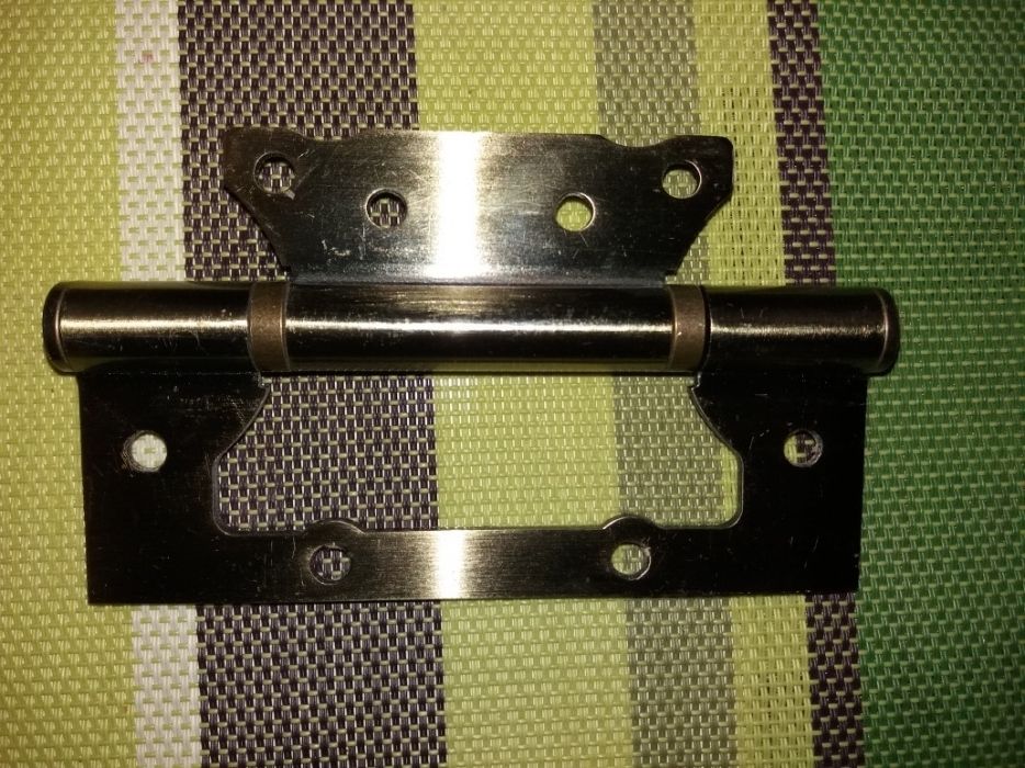 Петли для дверей