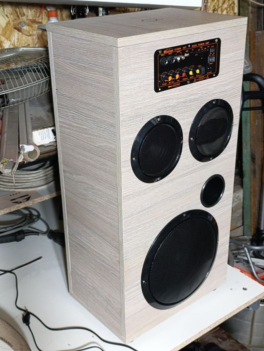 Колонка музыкальная блютуз.