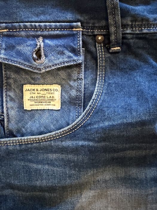 Pantaloni scurti
