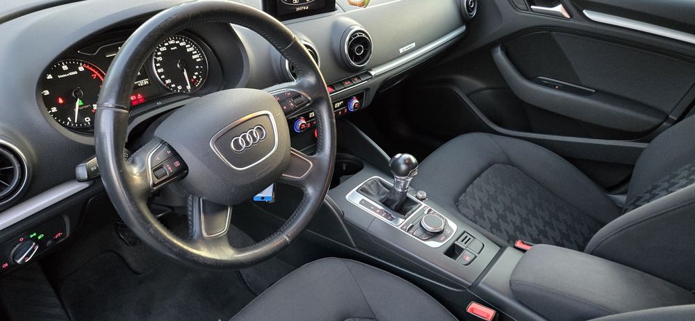 Inscrisa/xenon/clima/cutie auto/1.4benzina