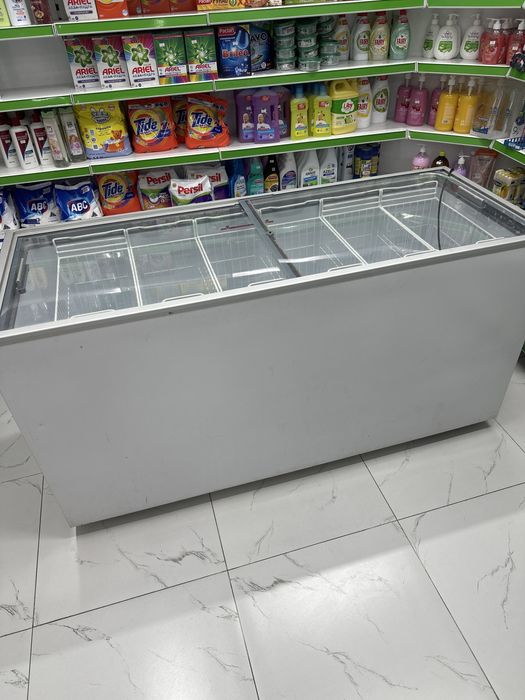 Морозильник для магазина