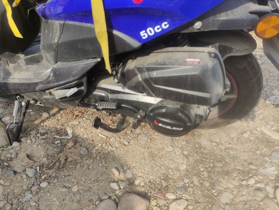 Baikend skuter 150 kubali 5 litr bak hajmi 100 km ga 2,5 - 3 litr yeyd