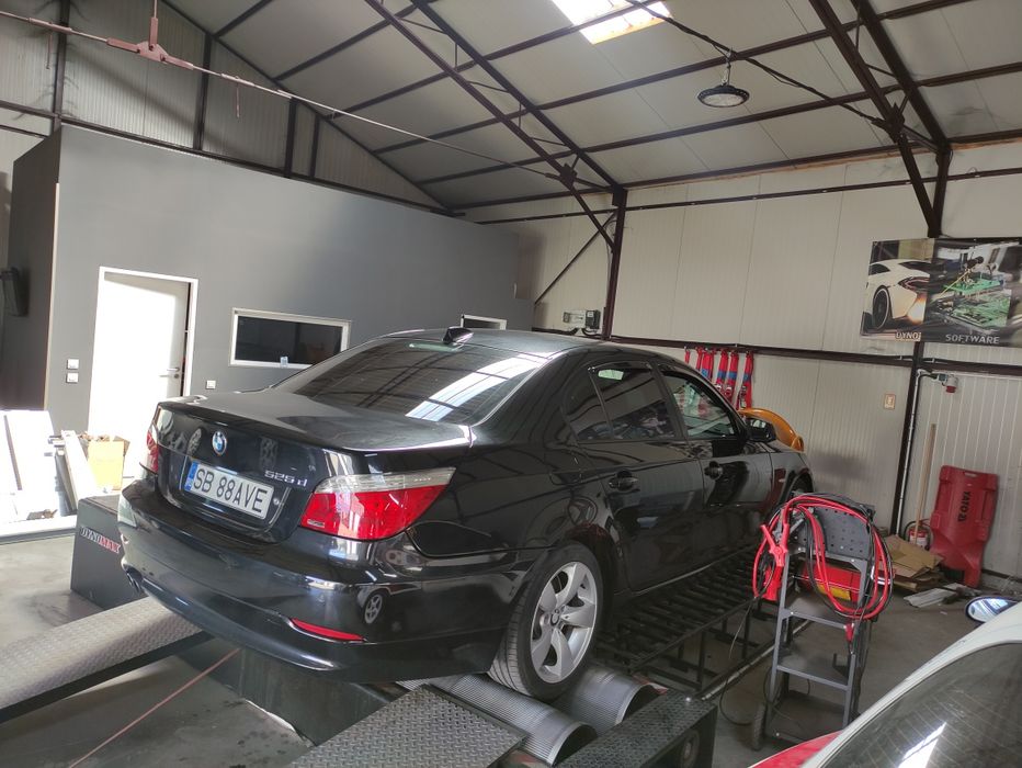 BMW 5 Series 2010 — imagine 3