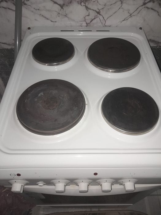 Продам электрическую плиту