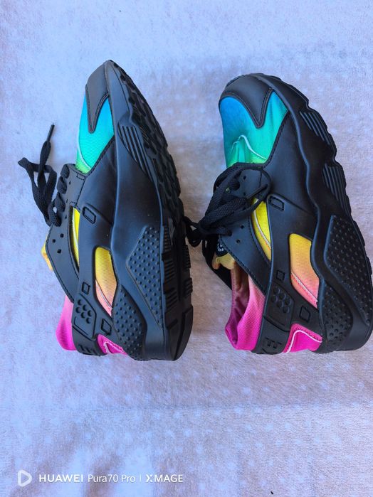 Дамски маратонки nike huarache номер 37 стелка 23,5см