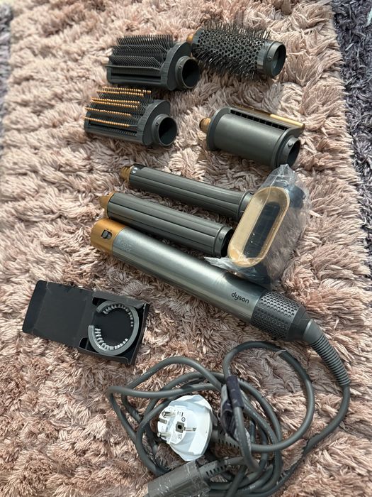 Dyson Airwrap Multi Styler - culoare negru&portocaliu