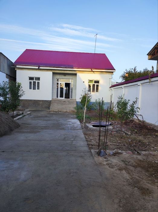 Бектемир тумани Забардаст маҳалла Паркент тракт кўчасида уй сотилади