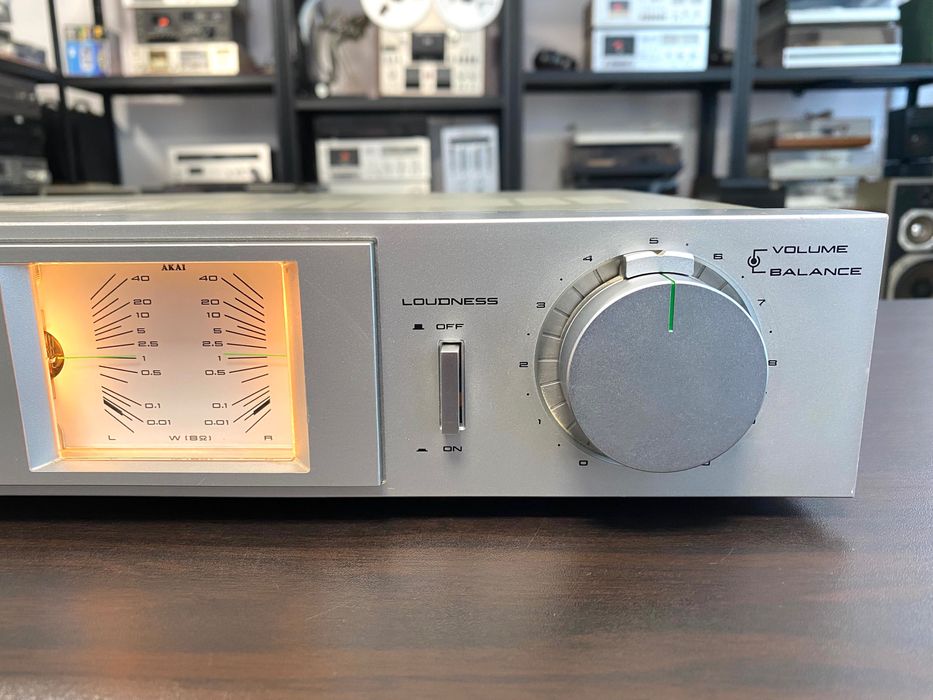 Vintage усилвател Akai/2