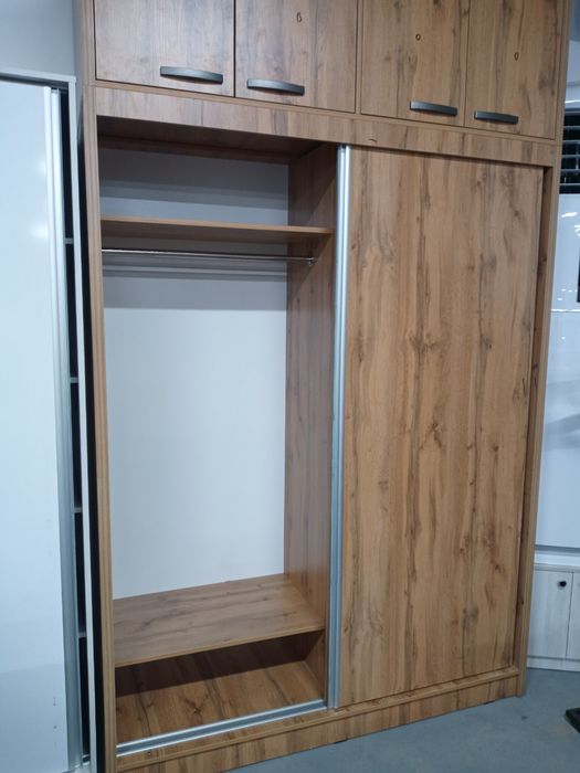 Шкафы на заказ и продаётся