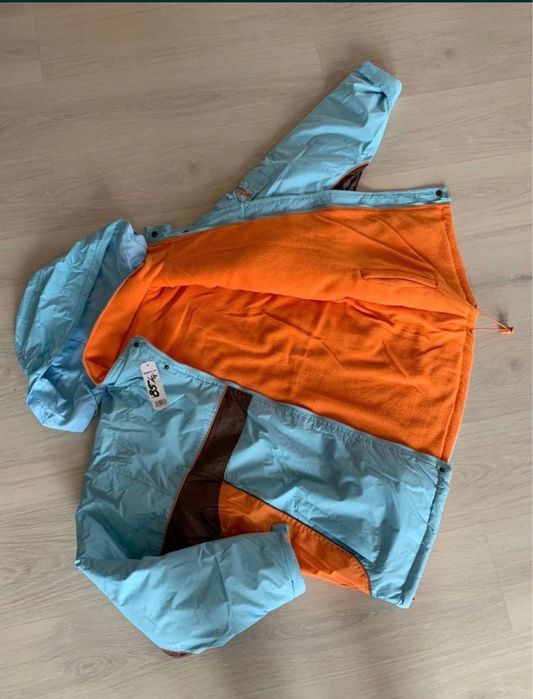 Vand geaca noua(L) de barbati.