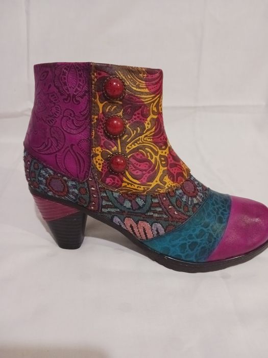 Артистични боти, много ефектни