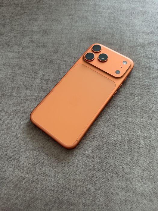 Продам Iphone 17 pro max 512 gb.