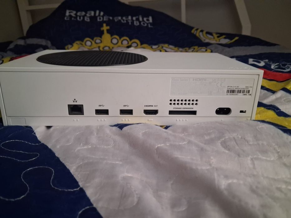 Xbox Series S целая не царапины