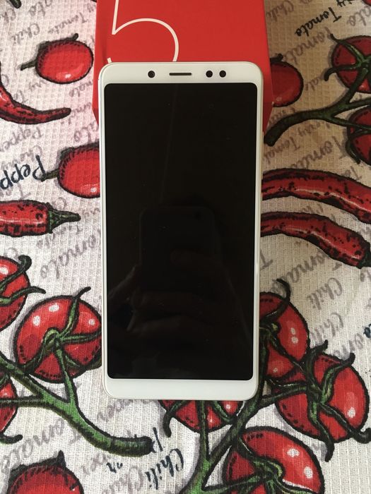 Смартфон Redme 5 plus Gold , 3/32GB