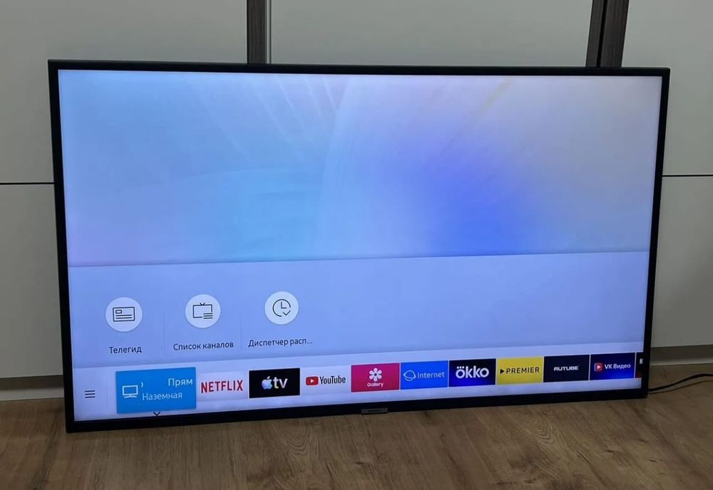 Samsung 110 см  smart tv телевизор