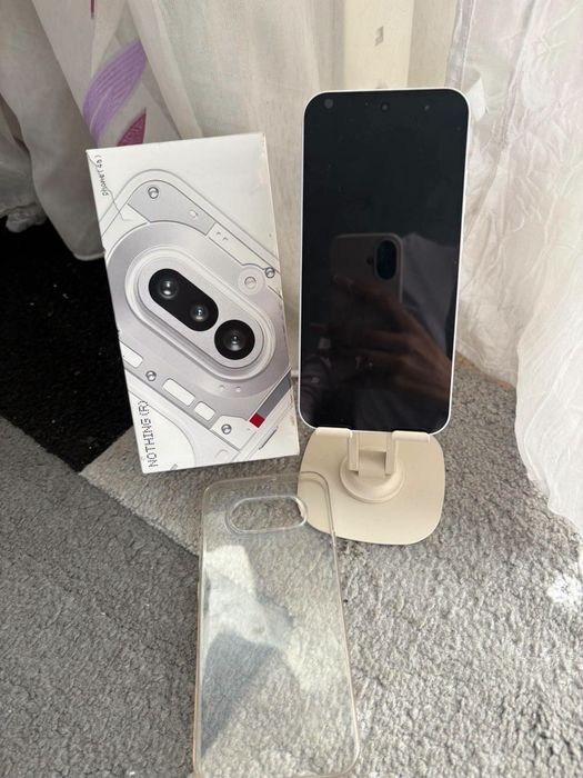 Vând schimb Nothing Phone 4a