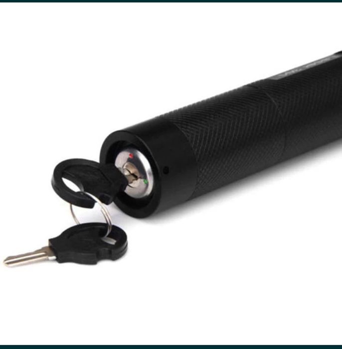 Laser puternic 3D verde . Raza de lumina 10 km, putere 20000mW!